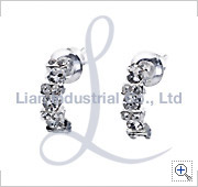 EAR36