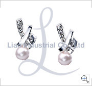 EAR73